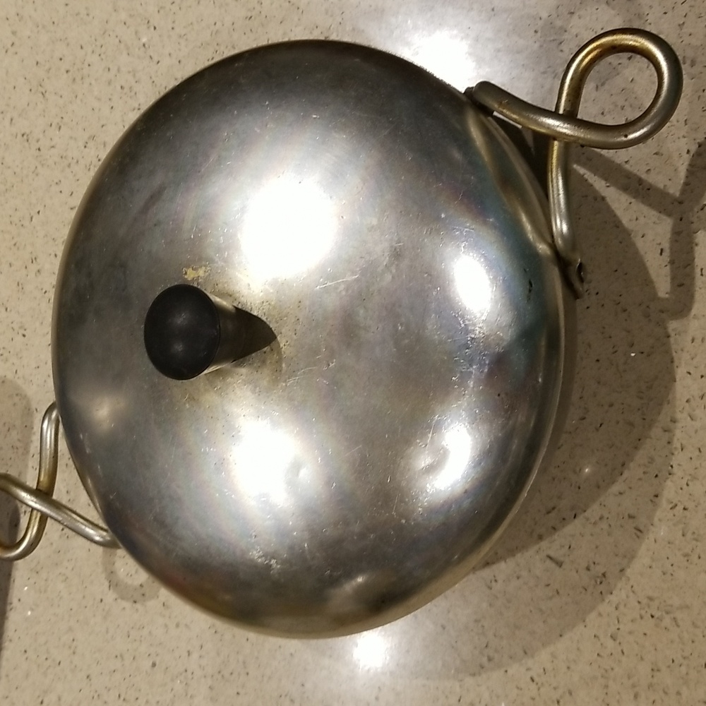 Vintage Wear-Ever aluminum skillet casserole G-901